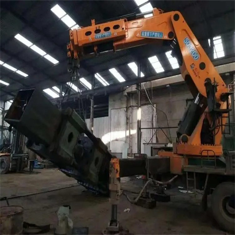 会昌县130吨折臂吊车出租吊机租赁附近电话