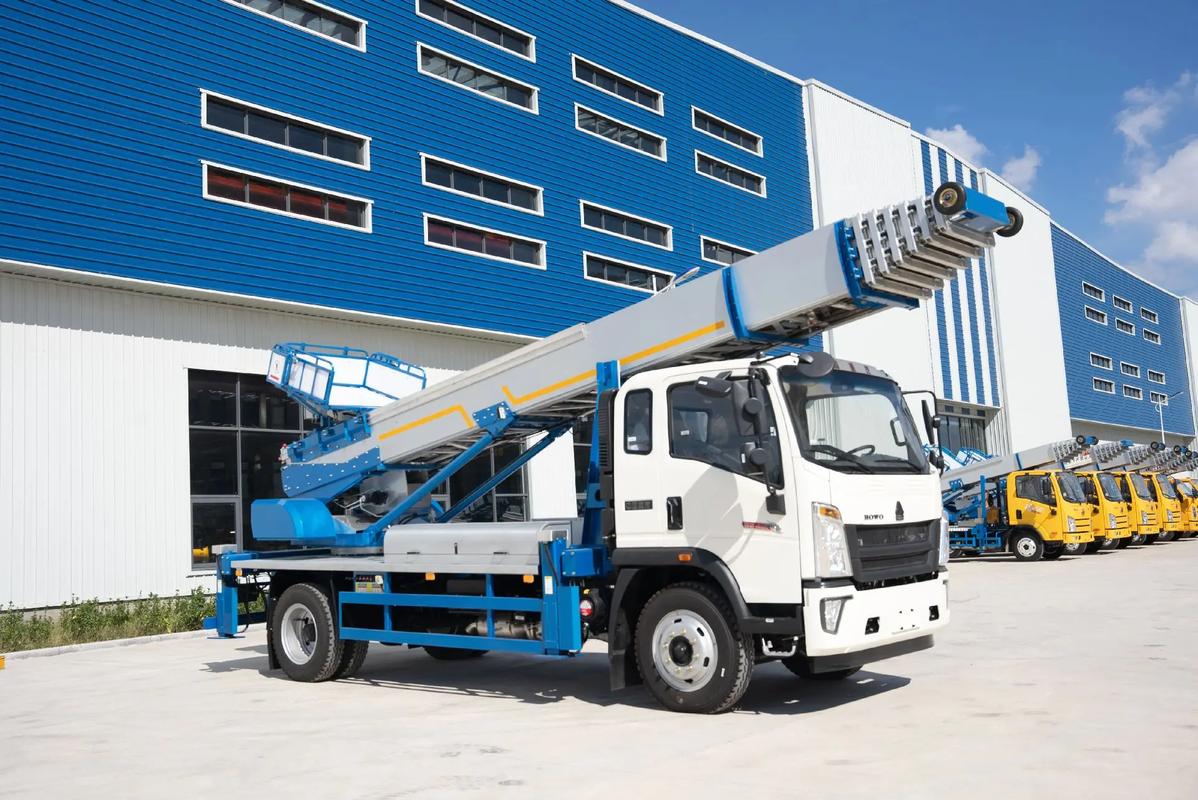 会昌县出租云梯车高空作业车 建筑垃圾搬运