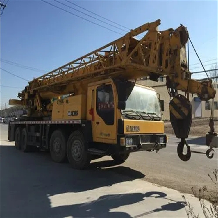 会昌县吊车吊挖机的正确办法